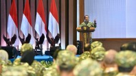 Bahlil Minta Pemda Permudah Perizinan untuk Genjot Produksi Migas,