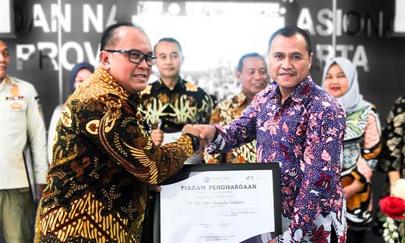 JNE Terima Penghargaan dari Badan Narkotika Nasional Provinsi DKI Jakarta