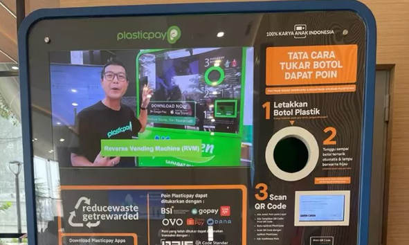 ASDP Kumpulkan 92.334 Botol Plastik melalui Program Reverse Vending Machine