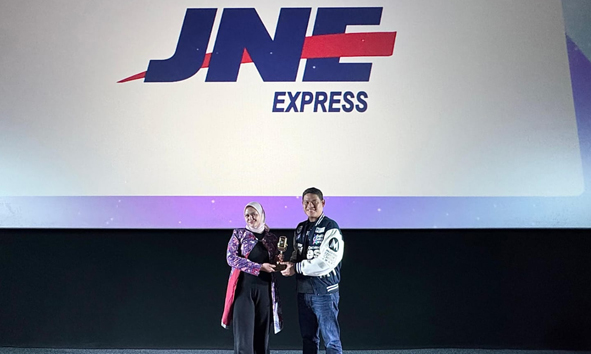 JNE Raih Penghargaan Marketeers Youth Choice Award (YCA) 2025