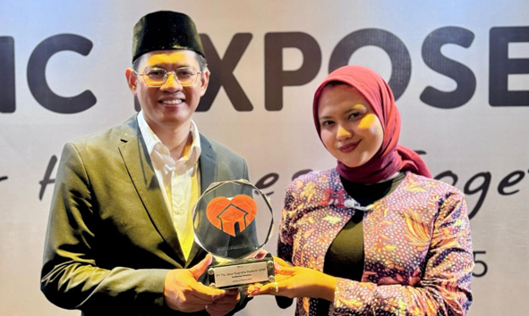 JNE Raih Happiness Awards 2025 dari Rumah Zakat atas Komitmen Kemanusiaan