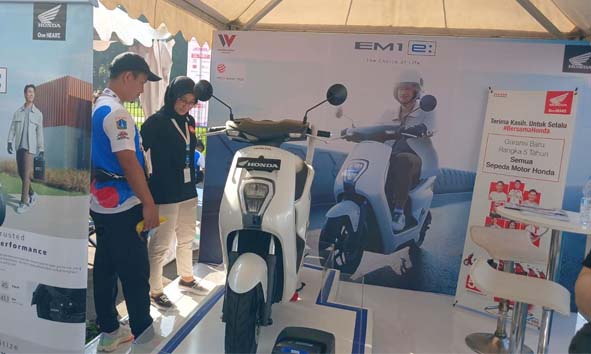 Keren Banget, Motor Listrik Honda EM1 e: Kawal Jakarta International Marathon 2024