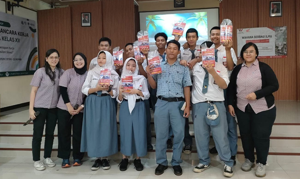 Bekali Siswa dengan Tips Membuat CV Menarik, Wahana Workshop for Work Sambangi SMK Negeri 34 Jakarta