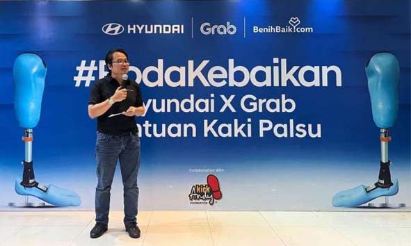 Mensos Dampingi Hyundai dan Grab Salurkan Alat Bantu Gerak serta Kursi Roda kepada Disabilitas