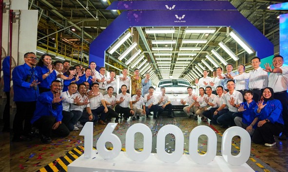 Wuling Merayakan Produksi 160.000 Unit di Pabrik Indonesia dan Ekspor Cloud EV ke ASEAN