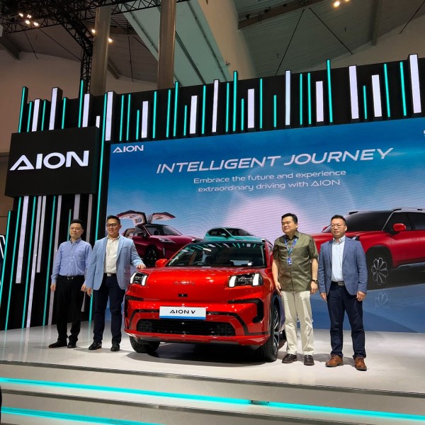 Unik, Mobil Listrik Aion V Punya Kulkas di Dalamnya!