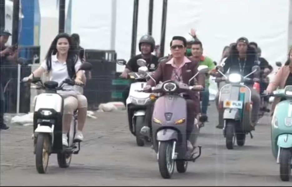 Musim Hujan Datang, Begini Cara Lindungi Motor Listrik Anda