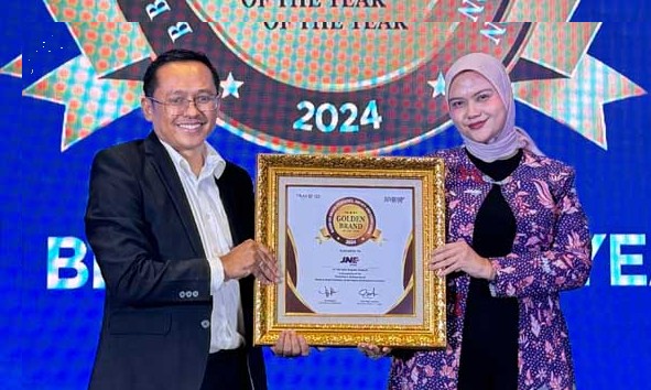 JNE Raih Penghargaan Golden Brand of The Year 2024