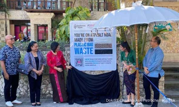 Chandra Asri Group, ASECH & JimbaranHijau Resmikan Showcase Jalan Aspal Plastik di Bali