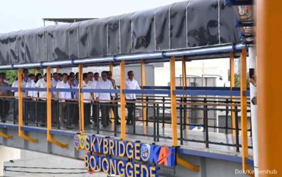 Skybridge Bojonggede Mulai Aktif Hubungkan Stasiun KRL dengan Terminal