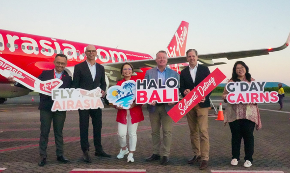 Indonesia AirAsia Ukir Sejarah dengan Pendaratan Pertama di Cairns, Australia