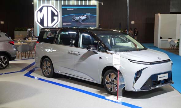 MG Raih Penghargaan “Favorite Big MPV” untuk MG Maxus 9