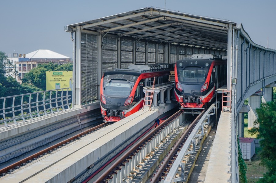 LRT Jabodebek Alami Lonjakan Penumpang saat Nataru, Ini Stasiun Terpadat!