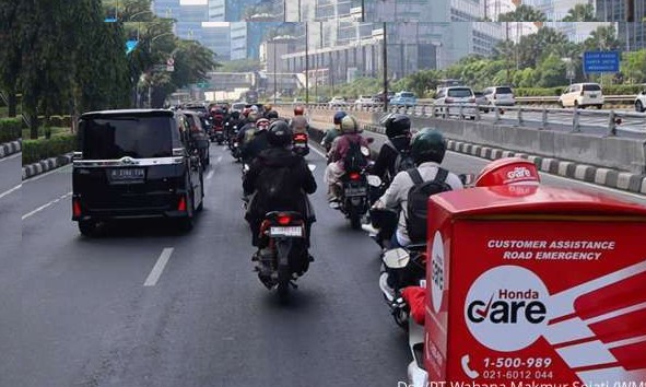 Pentingnya Bijak Gunakan Sein Sepeda Motor guna Keselamatan Bersama Tetap Cari_aman