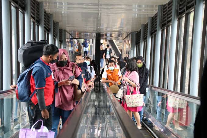 Strategi Angkutan Lebaran 2025, dari Penurunan Harga Tiket Pesawat sampai Direct Train