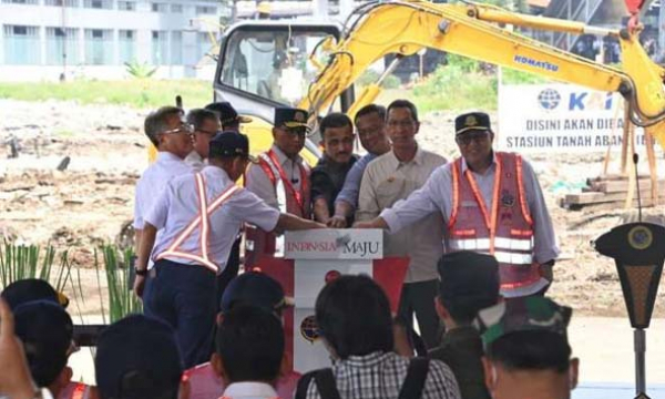 Pengembangan Stasiun Tanah Abang Dimulai